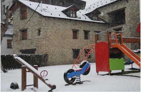 Borda Felices Hostel Broto Exterior photo